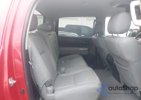 2011 Toyota Tundra Grade 5.7L V8 z USA, uszkodzony, nr VIN 5TFDW5F10BX163500